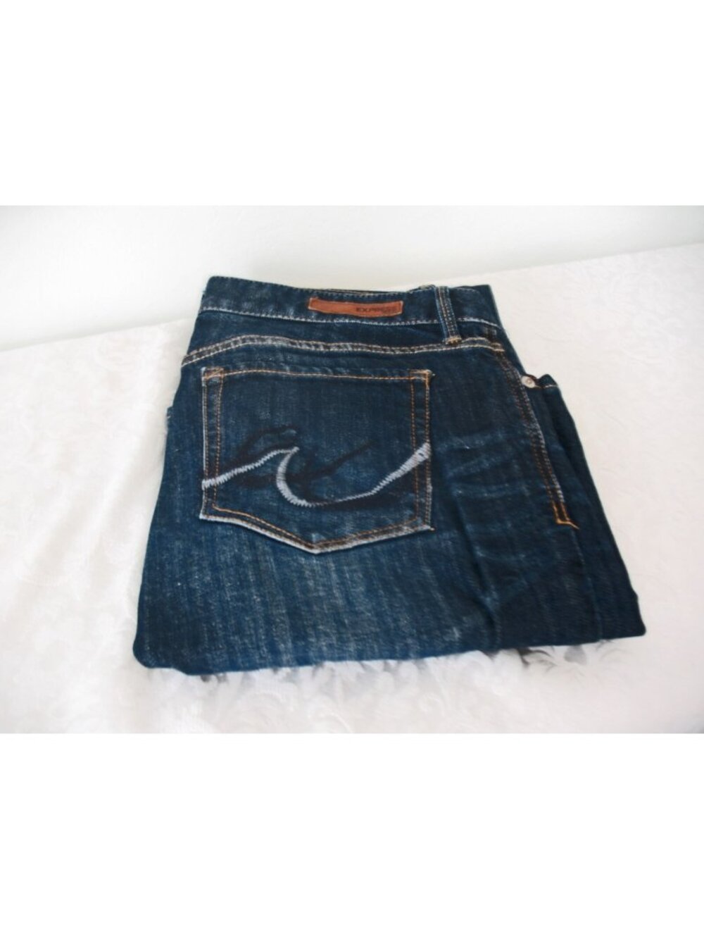 Express Jeans Women's Boot Cut Jeans Stella Low Rise 4R Waist measures 30"
